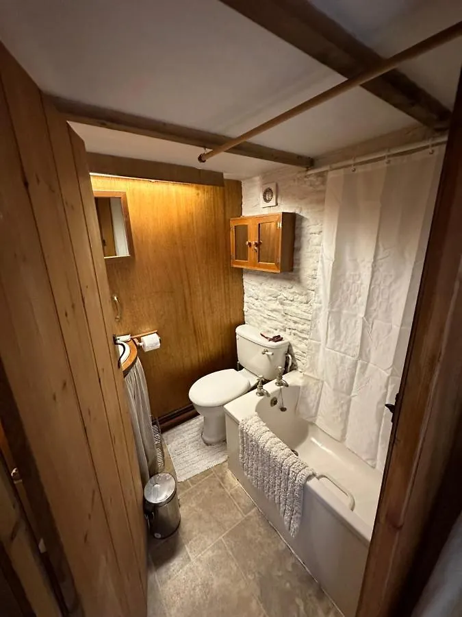 Quirky Tiny Home In York Moors United Kingdom