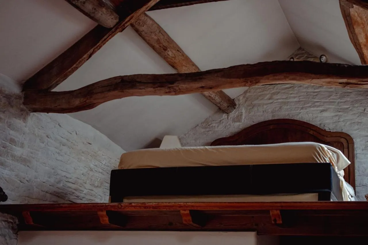 Quirky Tiny Home In York Moors Holiday home