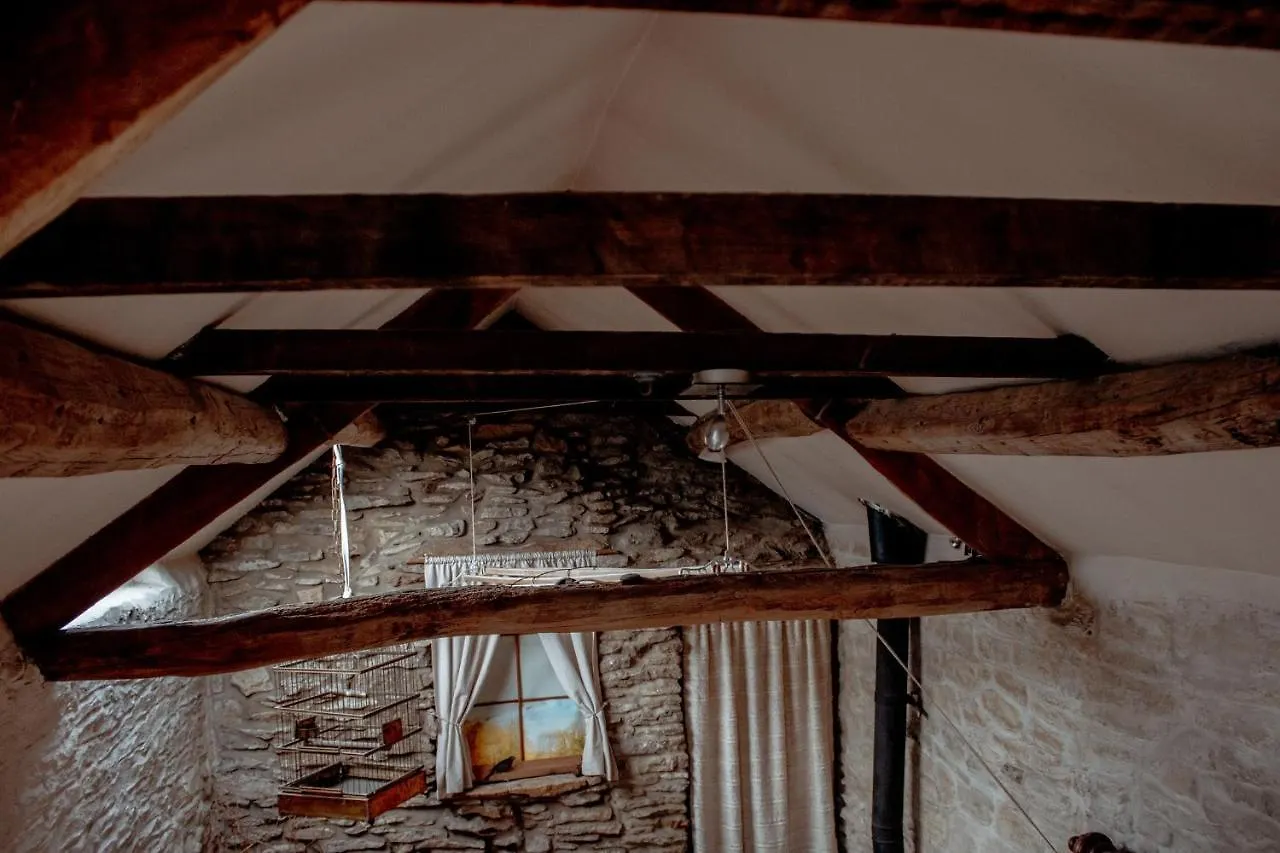 Quirky Tiny Home In York Moors Holiday home