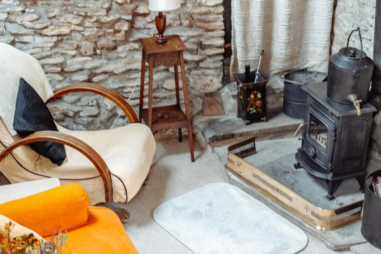 Quirky Tiny Home In York Moors Holiday home